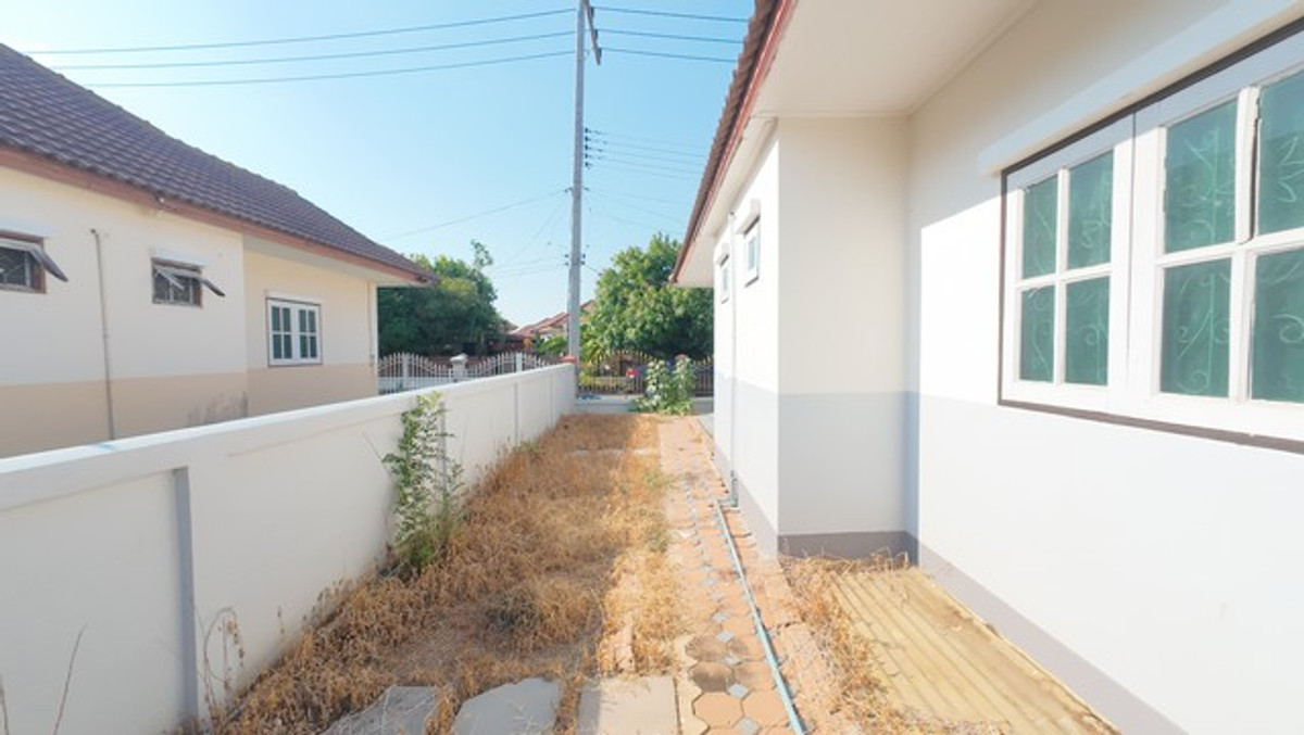 ขายบ้านสุพรรณบุรี : บ้านเดี่ยวชั้นเดียว พร้อมโอน หมู่บ้านยิ่งรวย เมืองสุพรรณบุรี