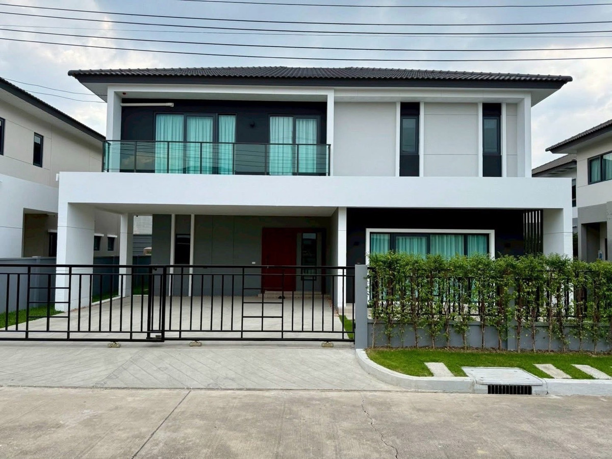 For RentHousePathum Thani,Rangsit, Thammasat : 📣#For Rent #ForRent #聘请🏡Single house CENTRO Vibhavadi