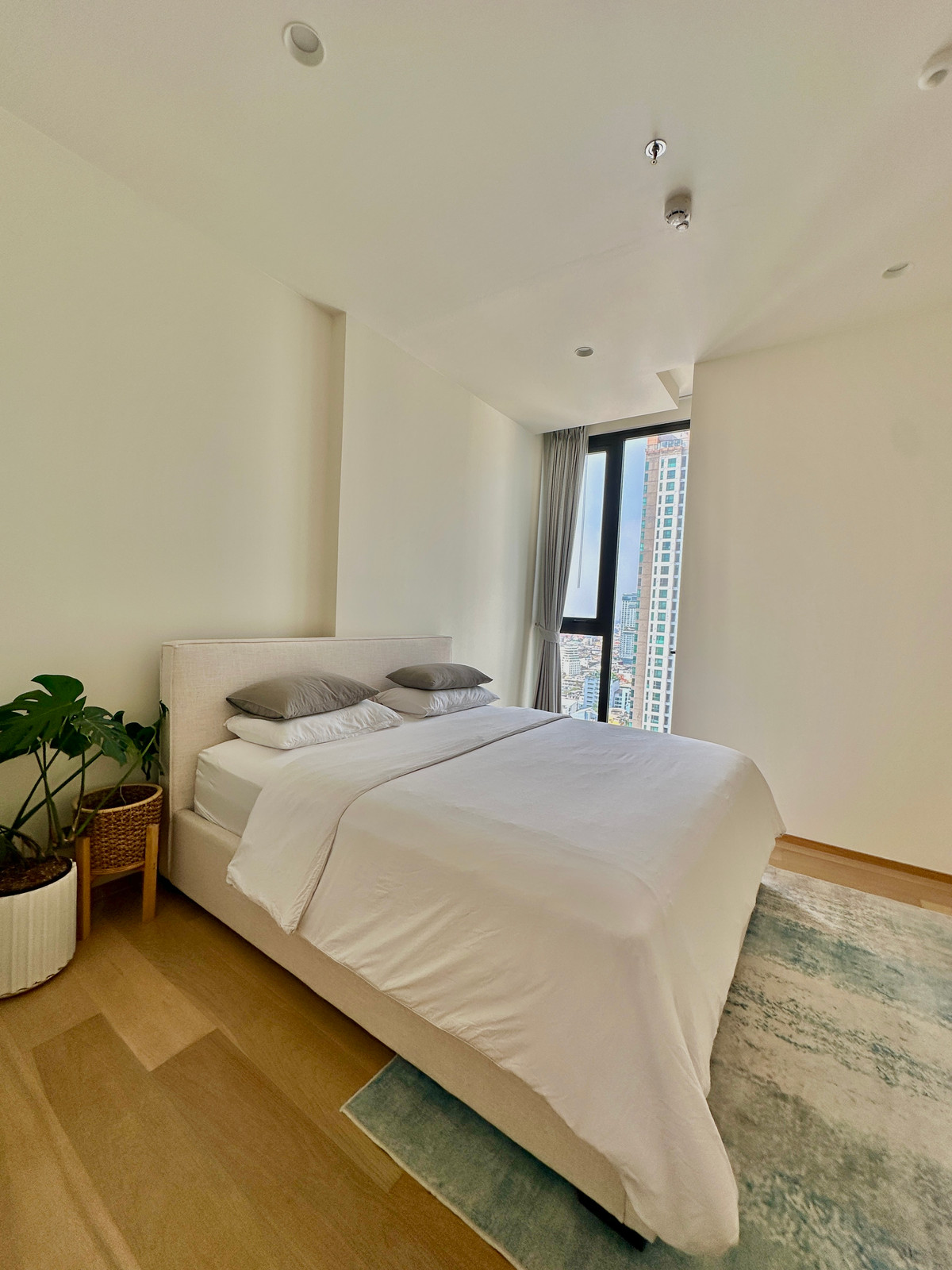 ขายคอนโดสาทร นราธิวาส : ANIL Sathorn 12  - CHANINTR-FURNISHED HIGH-FLOOR RESIDENCE