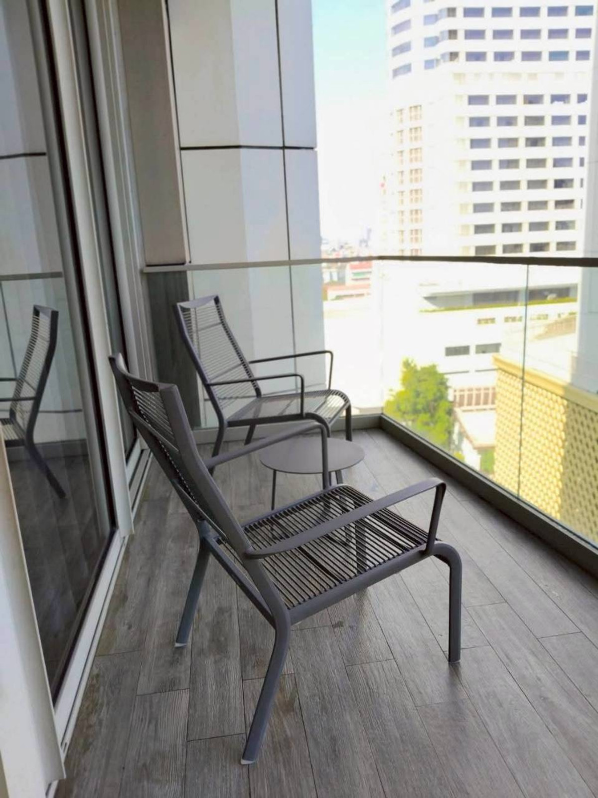 For RentCondoWongwianyai, Charoennakor : ✅ MWRI104 ✅ Line : @p2nproperty