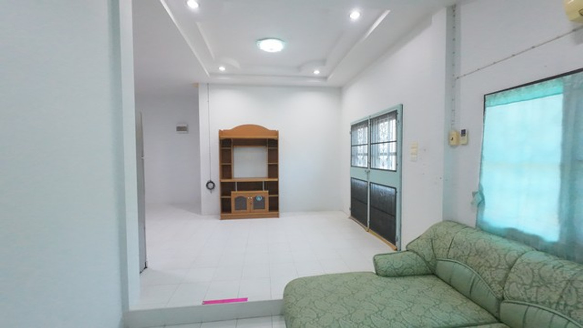 ขายบ้านสุพรรณบุรี : บ้านเดี่ยวชั้นเดียว พร้อมโอน หมู่บ้านยิ่งรวย เมืองสุพรรณบุรี