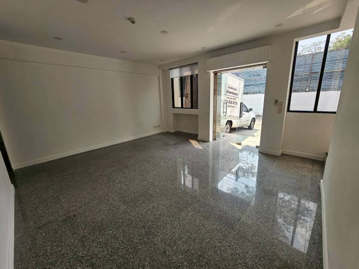 ให้เช่าสำนักงานอ่อนนุช อุดมสุข : ให้เช่าอาคารสำนักงานพร้อมโกดัง สุขุมวิท 103 อุดมสุข ( SPSEVE1660 )