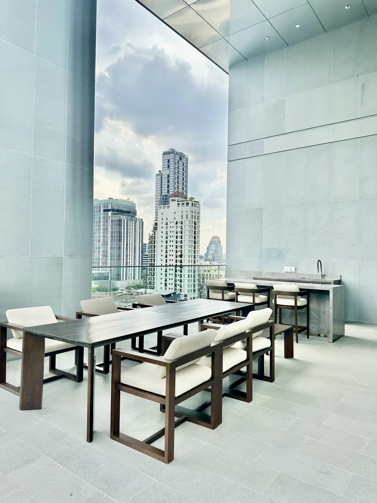 ขายคอนโดสาทร นราธิวาส : ANIL Sathorn 12  - CHANINTR-FURNISHED HIGH-FLOOR RESIDENCE