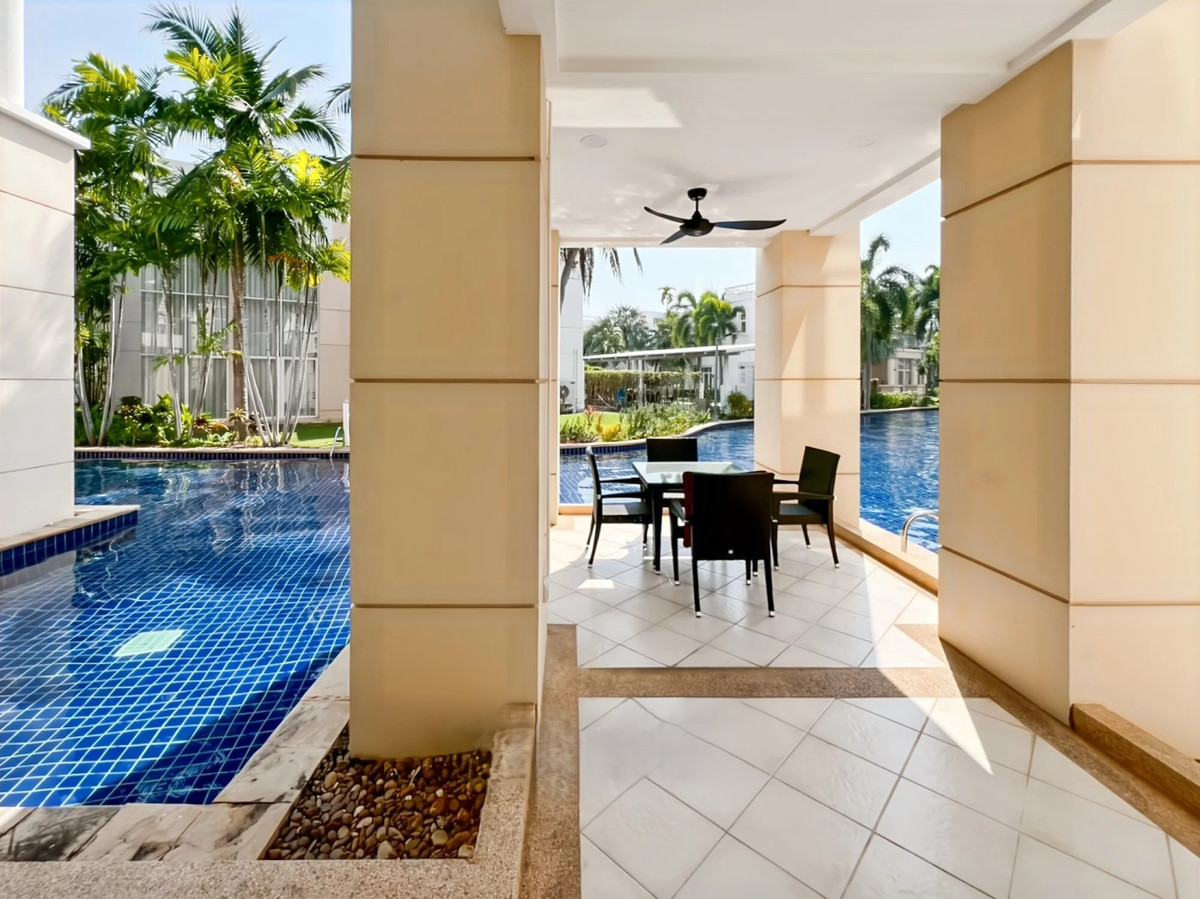 ขายคอนโดหัวหิน ประจวบคีรีขันธ์ : บลูลากูลหัวหินติด 2 ห้องนอน 2 ห้องน้ำ*วิวสระว่ายน้ำชั้นล่างสุดระเบียงส่วนตัวลงเล่นน้ำได้เลย