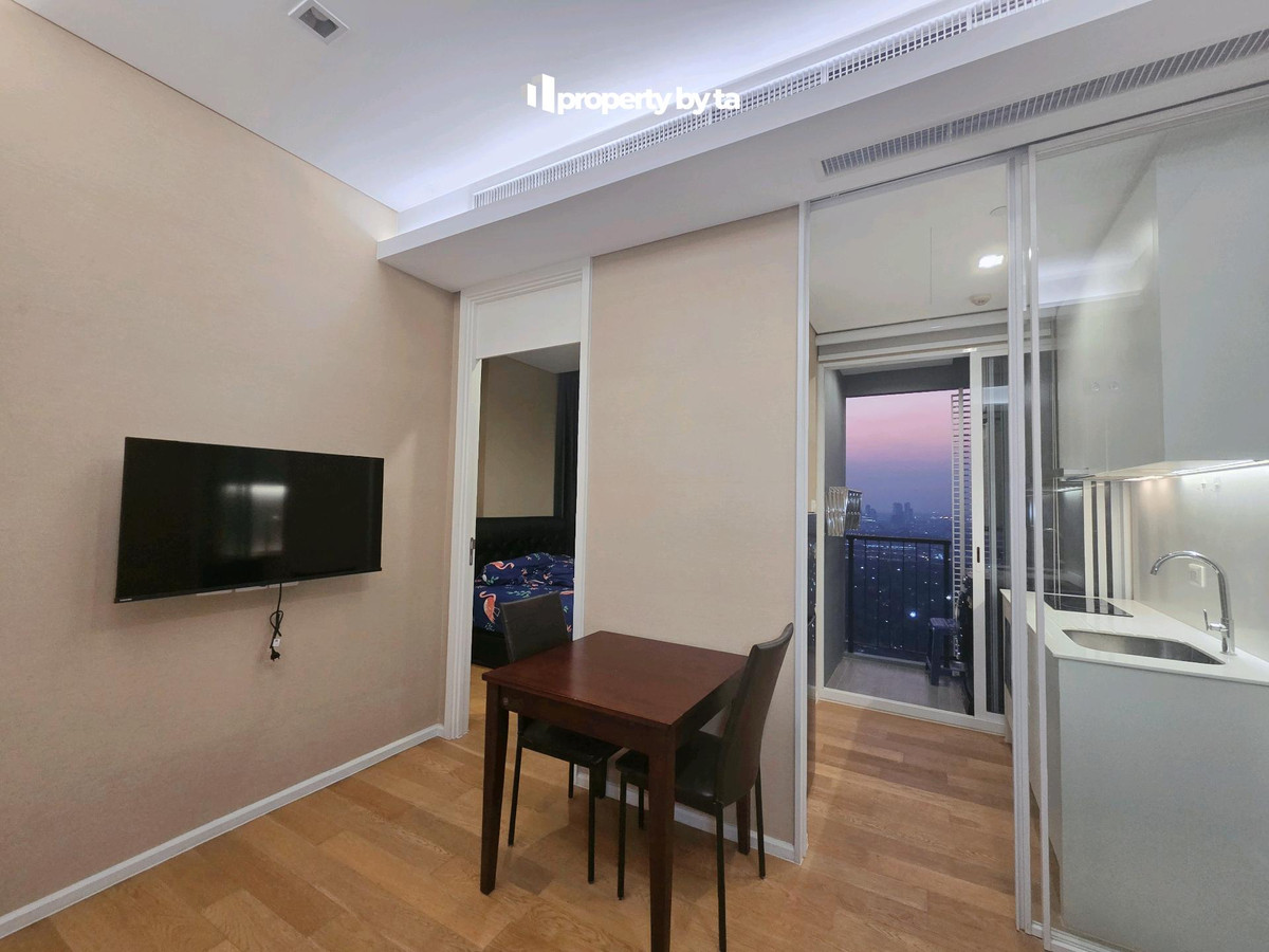 For RentCondoLadprao, Central Ladprao : (For rent) The Saint Residences | Chatuchak Park view | Best price in the building!