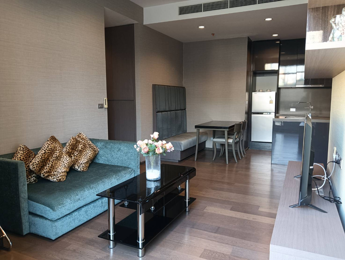 ให้เช่าคอนโดสาทร นราธิวาส : ให้เช่าคอนโด ดิโพลแมท สาทร 