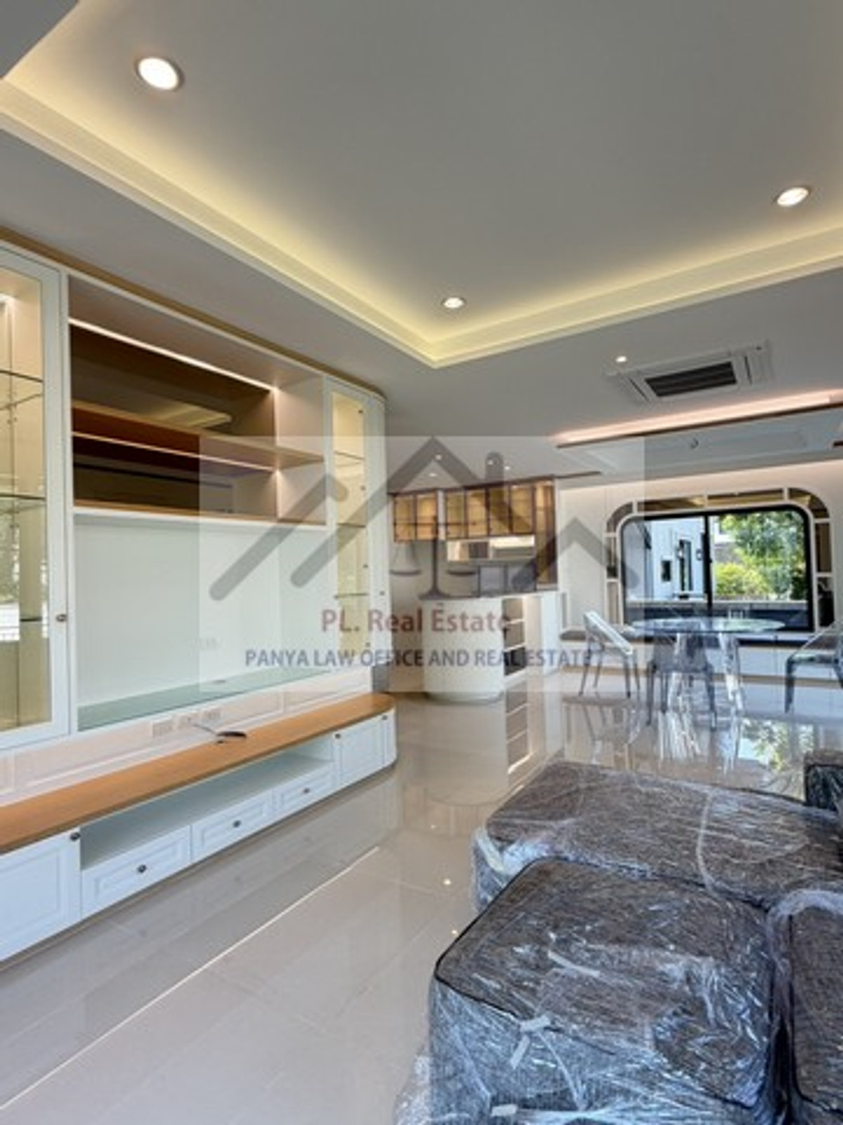 For RentHouseLadkrabang, Suwannaphum Airport : 2-storey detached house for rent in Pattanakarn 87-On Nut area, Setthasiri Pattanakarn project, Setthasiri Pattanakarn, fully furnished, ready to move in.