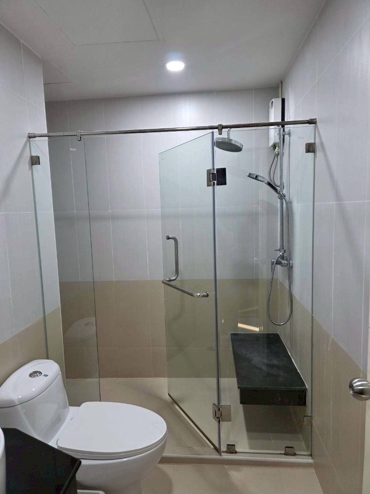 ให้เช่าคอนโดสุขุมวิท อโศก ทองหล่อ : ให้เช่าคอนโด แม่น้ำ รีไซด์ คอนโดมิเนียม (S15-0884)