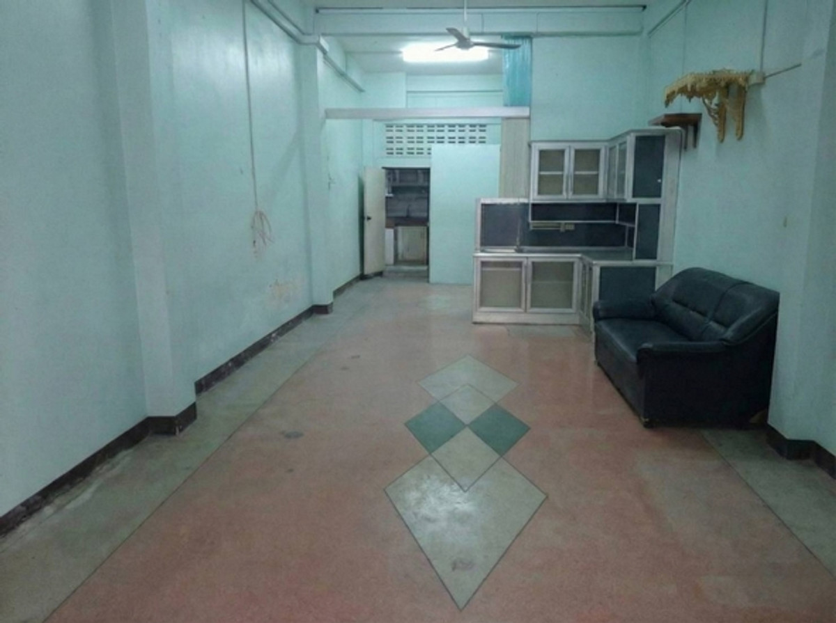 ให้เช่าอาคารพาณิชย์ราชเทวี พญาไท : อาคารพาณิชย์ให้เช่า 3 ชั้น ซอยพญานาค ใกล้ 7-11 ใกล้ BTS ราชเทวีเพียง 380 เมตร เท่านั้น เหมาะทำสำนักงาน ทำการค้า