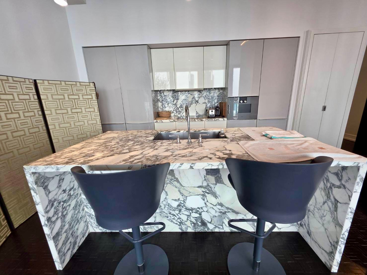 For SaleCondoSathorn, Narathiwat : The Ritz Carlton Residences: 2bed 2.5bath 146sqm. 3X Fl 60,000,000 Am: 0656199198