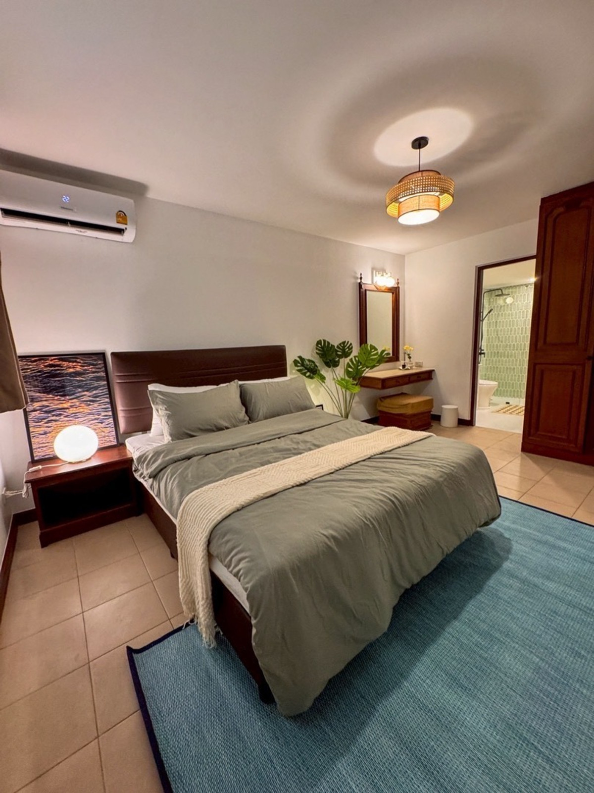 คอนโดพัทยา บางแสน ชลบุรี สัตหีบ : [For Sale/Rent] Luxury Beachfront Condo @ Grand Condotel Jomtien - 3BR / 197 SQM | Small Pets Considered | Sale 13.9 MB | Rent 55k per Month