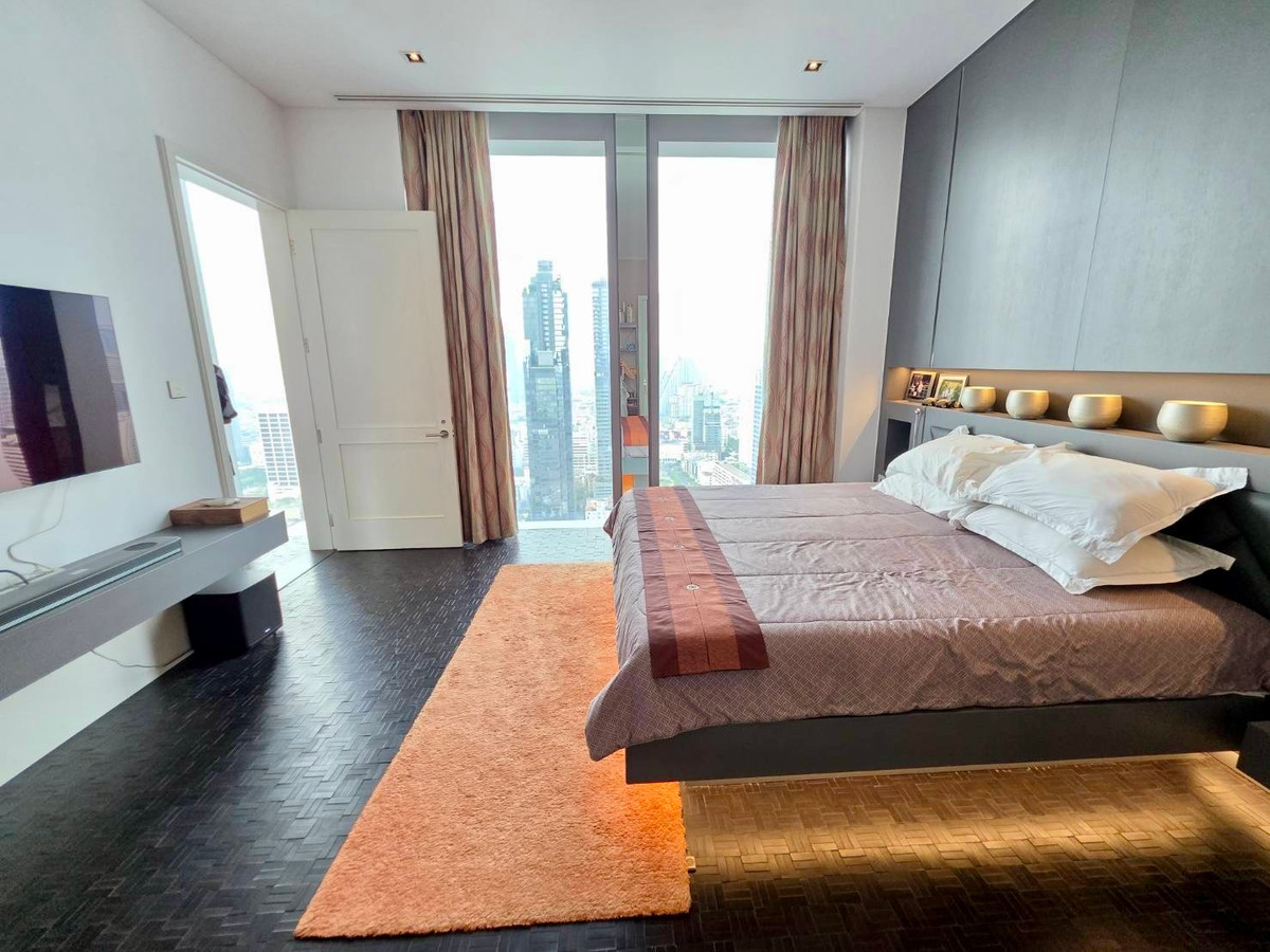 For SaleCondoSathorn, Narathiwat : The Ritz Carlton Residences: 2bed 2.5bath 146sqm. 3X Fl 60,000,000 Am: 0656199198