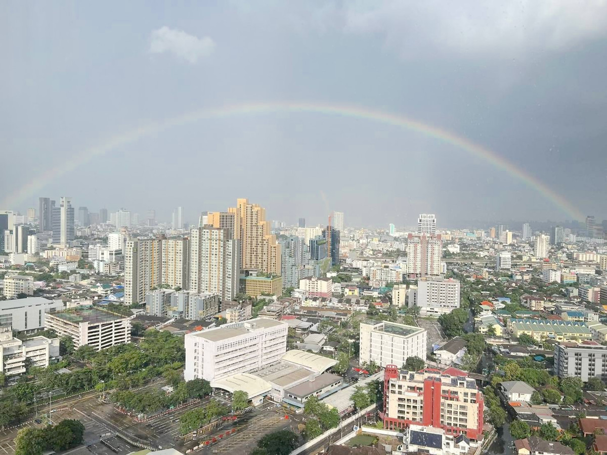 For SaleCondoSapankwai,Jatujak : 🔥 Urgent sale 🔥 Loss, beautiful room, still very new, never rented out, good view, corner room, spacious room, can't find it anymore. Call 0619824959