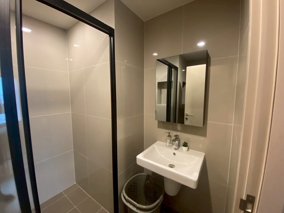 For SaleCondoRama9, Petchburi, RCA : ⭐️⭐️⭐️Condo for sale The Base Phetchaburi Thonglor size 32 Sq.m 1 bed 1 bath only 4.29 MB only!! Contact 086-795-9997 (Jimmy)