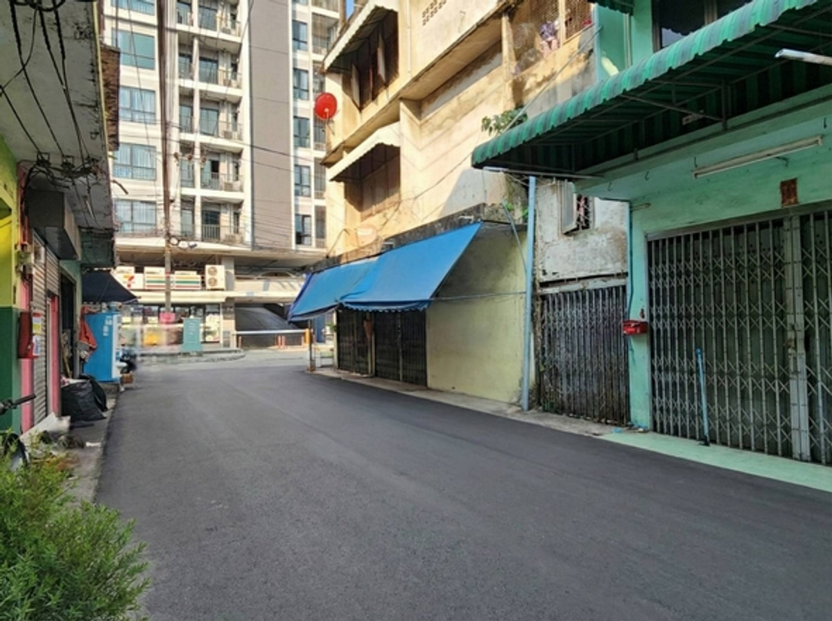 ให้เช่าอาคารพาณิชย์ราชเทวี พญาไท : อาคารพาณิชย์ให้เช่า 3 ชั้น ซอยพญานาค ใกล้ 7-11 ใกล้ BTS ราชเทวีเพียง 380 เมตร เท่านั้น เหมาะทำสำนักงาน ทำการค้า