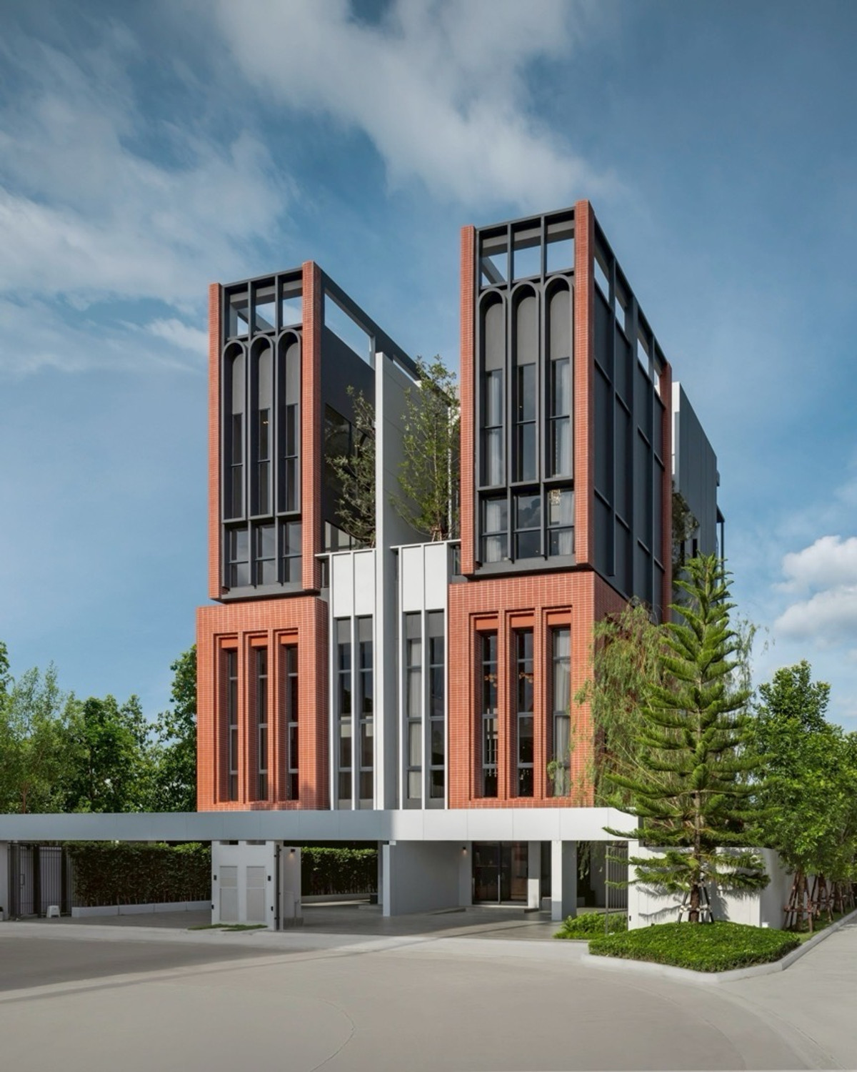 ขายโฮมออฟฟิศอ่อนนุช อุดมสุข : ขาย Home Office District Sukhumvit 77 ขนาด 536 Sq.m พิเศษเพียง 24.9 MB เท่านั้น ติดต่อ 086-795-9997 (จิมมี่)