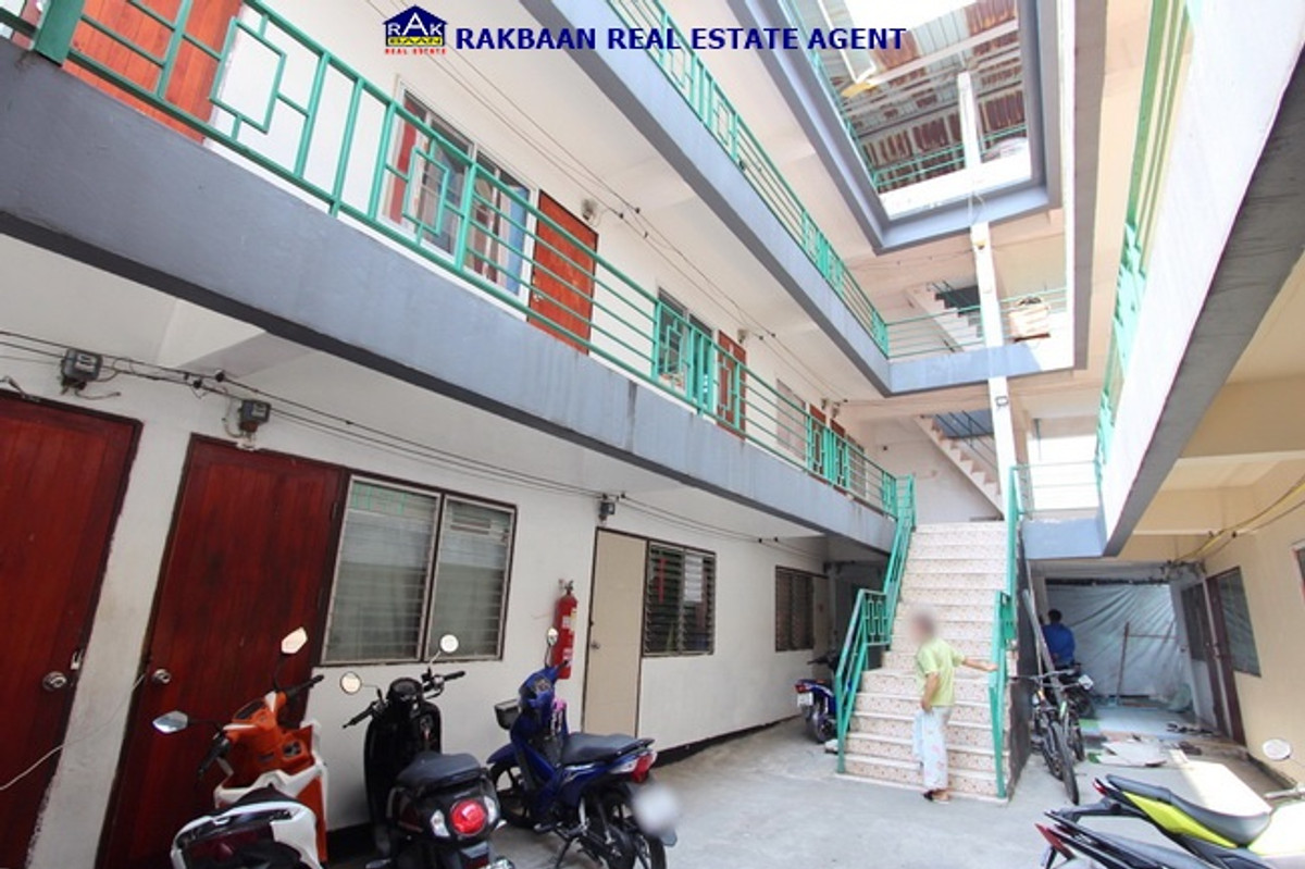 For SaleNawamin, Ramindra : 3-story dormitory for sale, Ramintra 117, Charoen Phatthana 9, area 102 sq m, 35 rooms, rental price 2,000/room, Rental Yield (rate of return) 7.5%