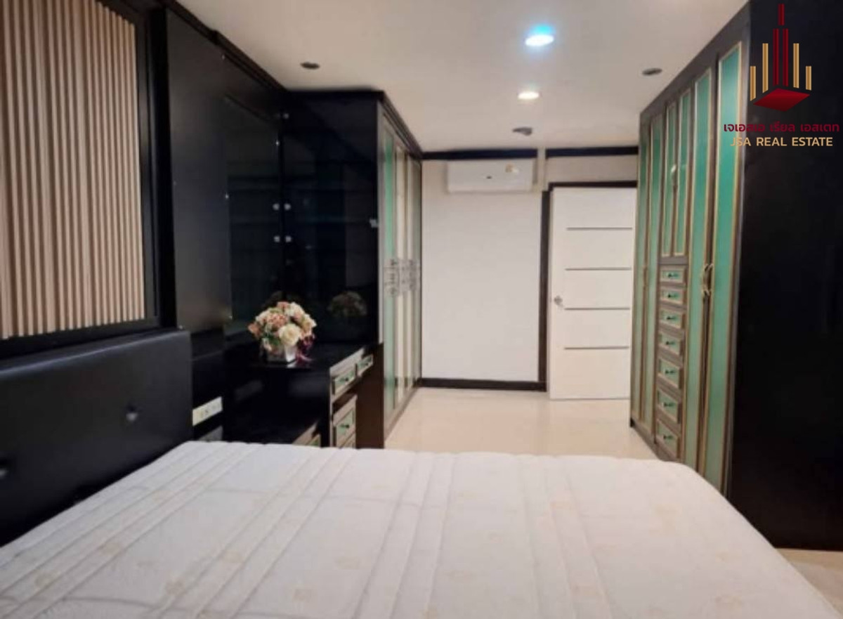 For SaleCondoSukhumvit, Asoke, Thonglor : ✨ For Sale: Asoke Place✨ 💰 Only 6,900,000 THB