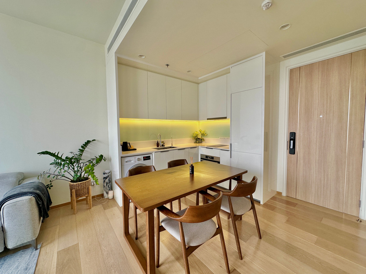 ขายคอนโดสาทร นราธิวาส : ANIL Sathorn 12  - CHANINTR-FURNISHED HIGH-FLOOR RESIDENCE