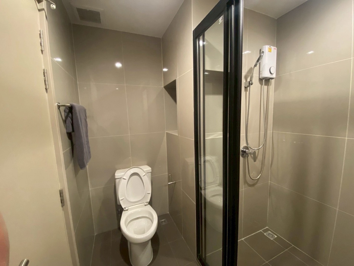 For SaleCondoRama9, Petchburi, RCA : ⭐️⭐️⭐️Condo for sale The Base Phetchaburi Thonglor size 32 Sq.m 1 bed 1 bath only 4.29 MB only!! Contact 086-795-9997 (Jimmy)