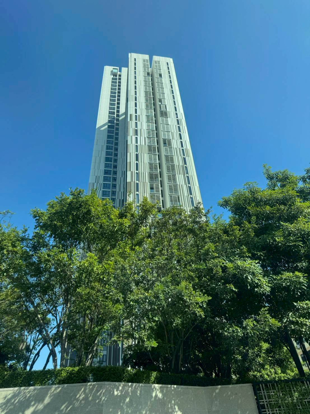 ให้เช่าคอนโดสะพานควาย จตุจักร : ให้เช่า The Line พหล-ประดิพัทธ์ (BTS สะพานควาย) | 1 นอน 28 ตร.ม. ชั้น 44 วิวสวยมาก!