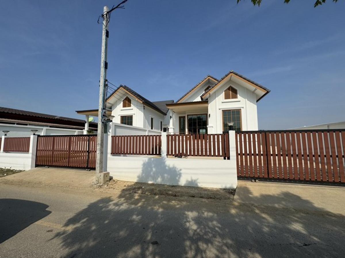 ขายบ้านนนทบุรี บางใหญ่ บางบัวทอง : บ้านเดี่ยวสร้างเองนอกโครงการ คุ้มค่า พื้นที่ครบ ทำเลบางใหญ่ ซอยแสนกาญจนา1