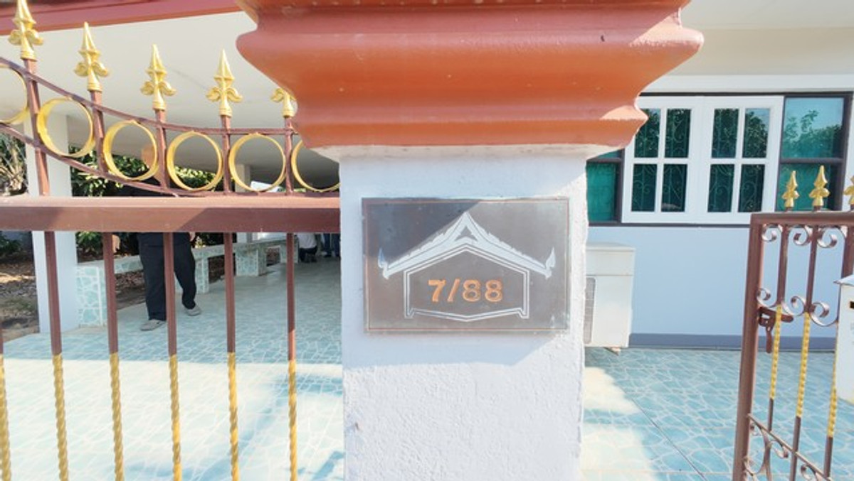 ขายบ้านสุพรรณบุรี : บ้านเดี่ยวชั้นเดียว พร้อมโอน หมู่บ้านยิ่งรวย เมืองสุพรรณบุรี