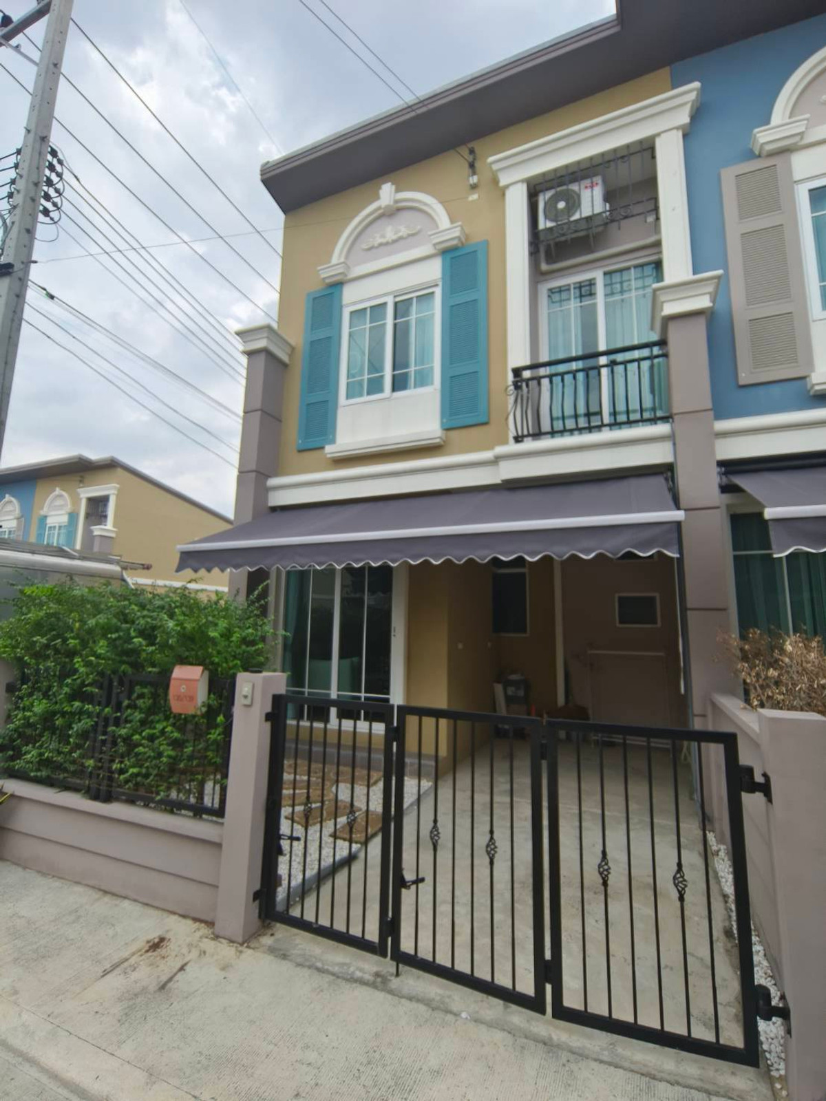 For RentHousePathum Thani,Rangsit, Thammasat : 📌House for rent Golden Town Future Rangsit, behind Future Park mall, 3 bedrooms | 2 bathrooms 💰 Rental price 20,000 baht/month