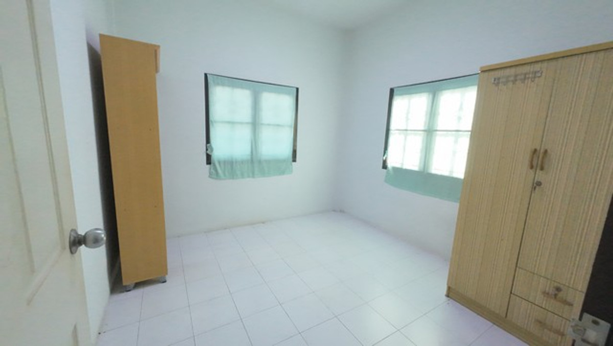 ขายบ้านสุพรรณบุรี : บ้านเดี่ยวชั้นเดียว พร้อมโอน หมู่บ้านยิ่งรวย เมืองสุพรรณบุรี