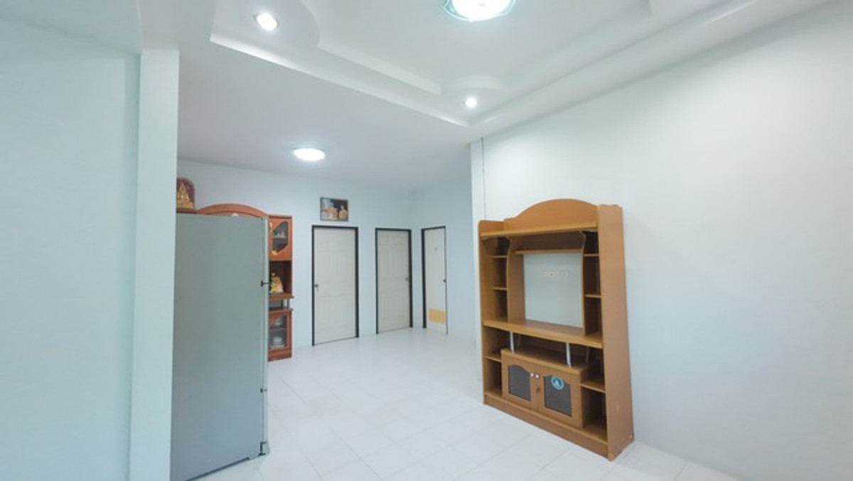 ขายบ้านสุพรรณบุรี : บ้านเดี่ยวชั้นเดียว พร้อมโอน หมู่บ้านยิ่งรวย เมืองสุพรรณบุรี