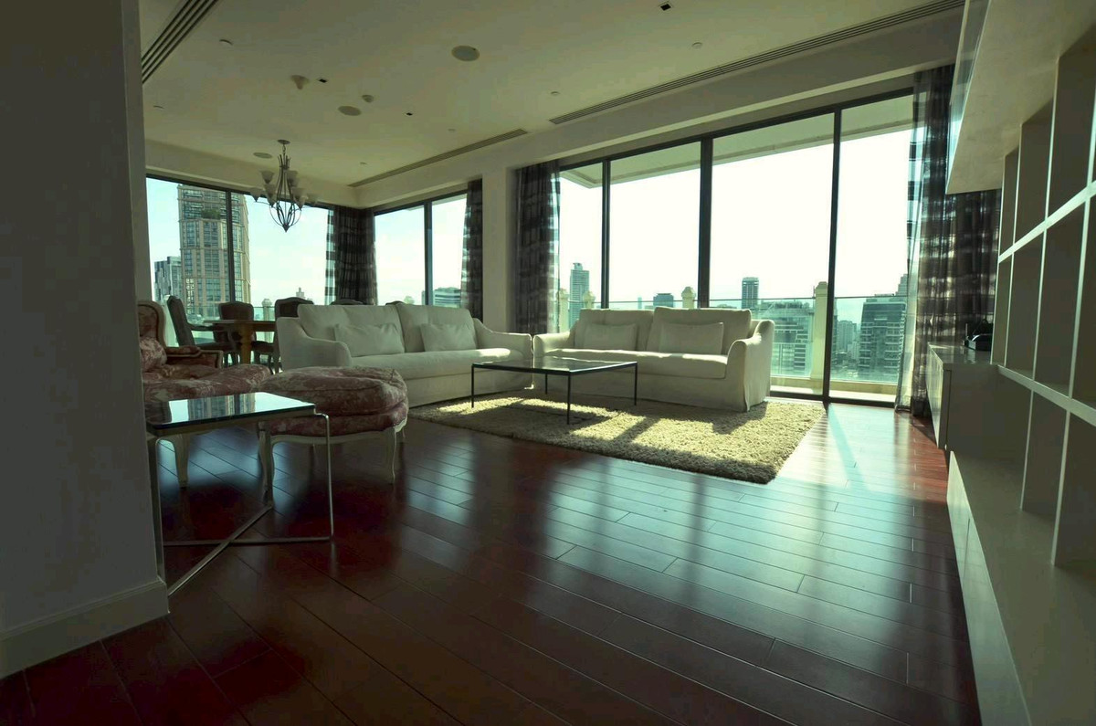 ให้เช่าคอนโดสุขุมวิท อโศก ทองหล่อ : Duplex Unit 🌆 Le Raffine Sukhumvit 39 With Private Swimming Pool 🏊‍♀️ | 404 SQ.M • 3Bedroom 4Bathrooms •