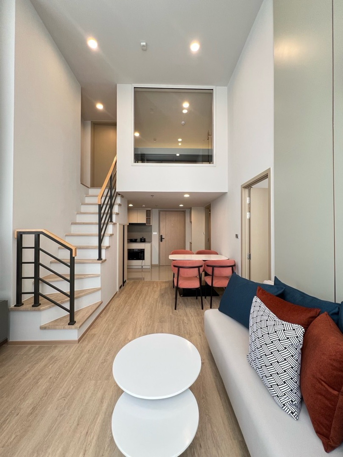 ให้เช่าคอนโดสยาม จุฬา สามย่าน : ให้เช่า 2 ห้องนอน 2 ห้องน้ำ ไซส์ใหญ่ 66.5 ตรม. ตกแต่งสวย Culture Chula โทร.062-339-3663