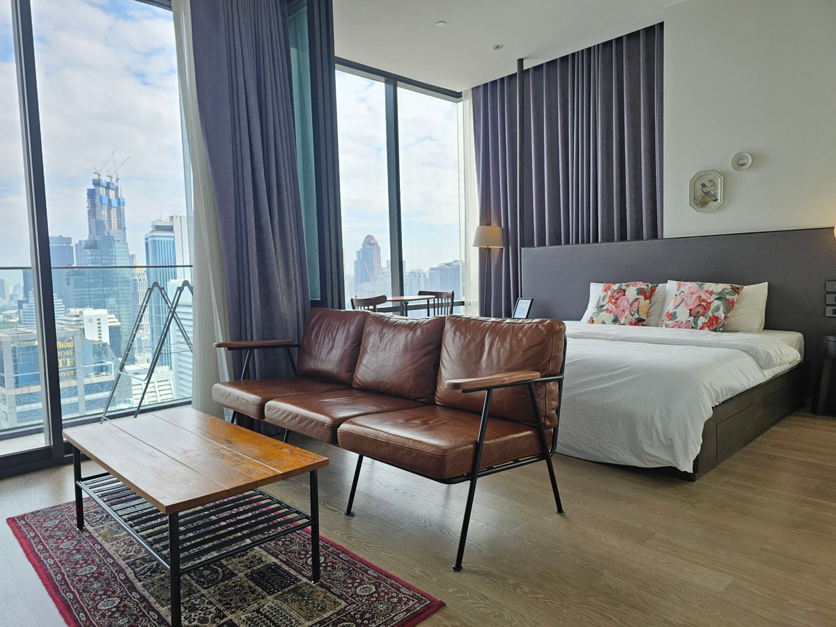 For RentCondoSilom, Saladaeng, Bangrak : แอสตัน สีลม  ให้เช่า 1 นอน 1 น้ำ พื้นที่ 50 ตรม  40,000 บาท สนใจโทร น้อง 096-2615656 พร้อมให้นัดหมายเข้าชมทุกวัน  Ashton Silom 1bed 1 bath 50 Sq,m Rental price 40,000 Baht   call Nong 096-2615656 Ready to touring everyday   ห้องกว้าง 50 ตรม. พร้อมอยู่ได้เ