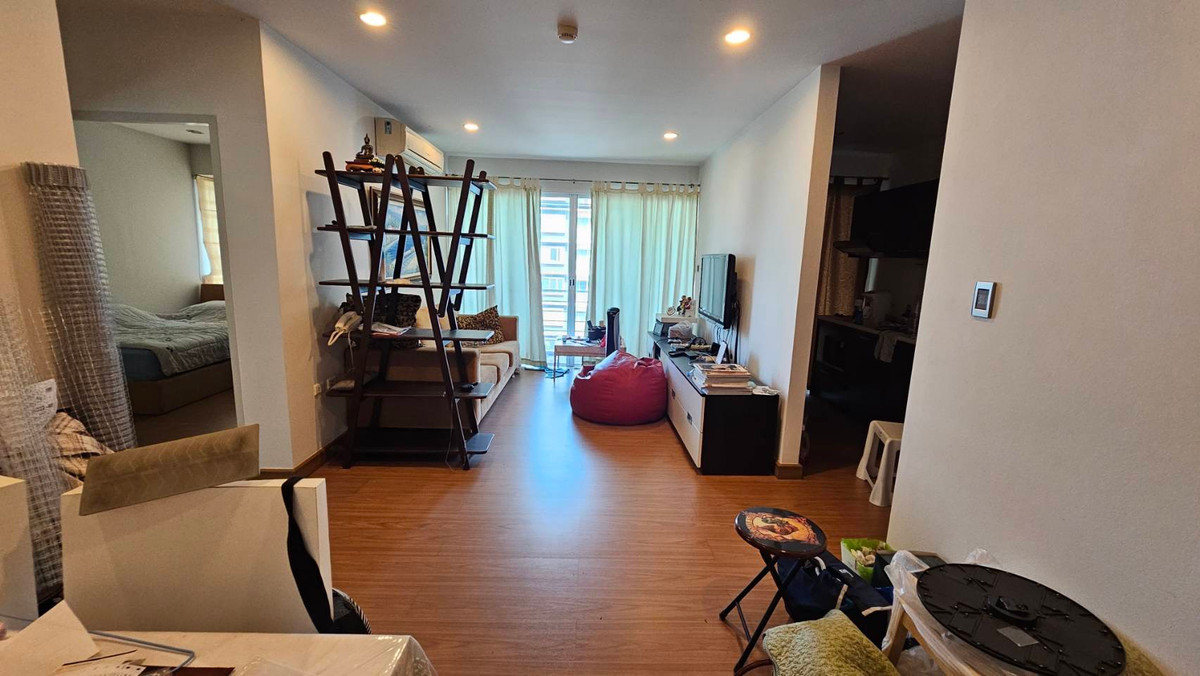 For SaleCondoKasetsart, Ratchayothin : For sale: Bridge Phahonyothin 37, corner room, 2 bedrooms, near BTS-Ratchayothin.