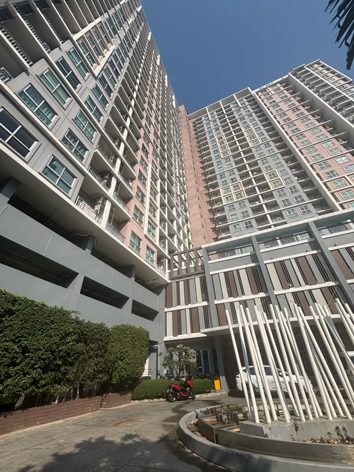 ขายคอนโดบางซื่อ วงศ์สว่าง เตาปูน : for rent ขายด่วน rich park @ เตาปูน ขนาด 29.26 ตรม ชั้น 22 , พร้อมเฟอร์ครบ 1 ห้องนอน 1 ห้องนำ้  ขายเพียง 2.29  ล้าน เท่านั้น สนใจ line @900cqqhk , tel 0859114585 ❤️❤️