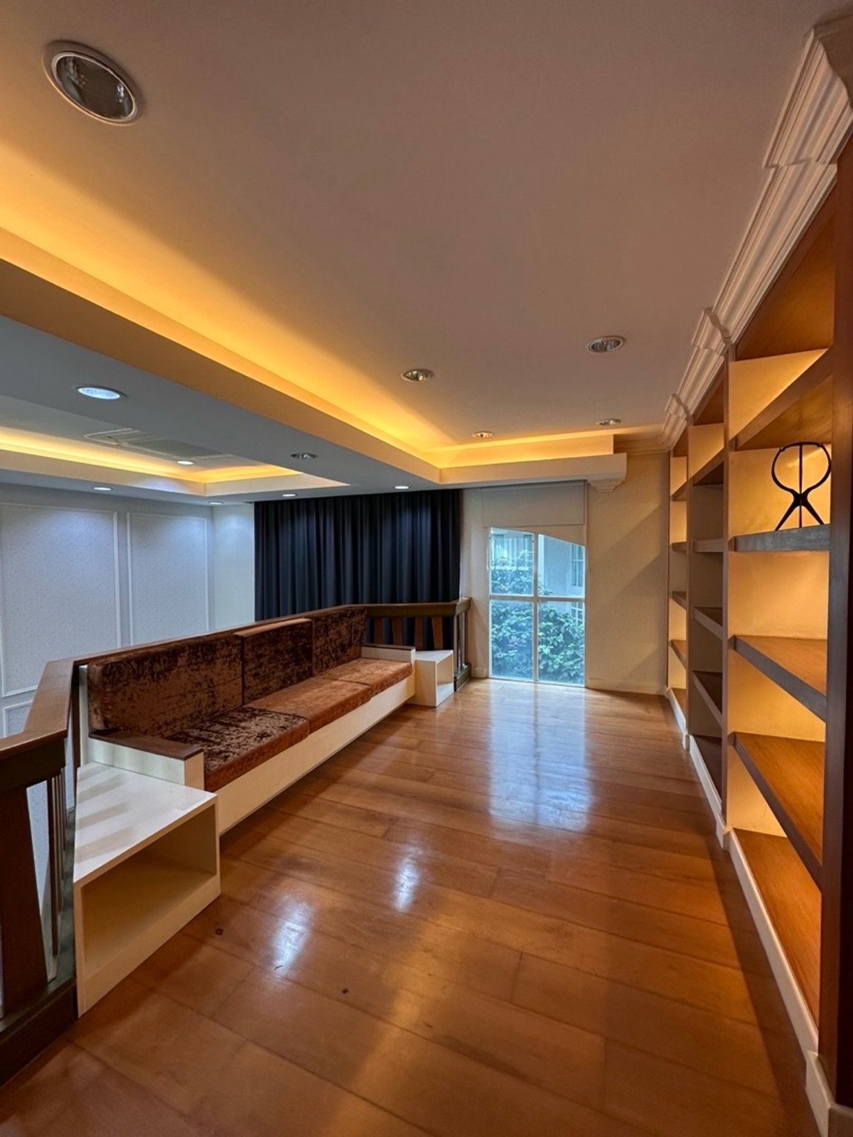 ให้เช่าทาวน์โฮมสุขุมวิท อโศก ทองหล่อ : ให้เช่าทาวน์โฮม 4ชั้น ทองหล่อ 100,000บาท/เดือน สัญญาขั้นต่ำ 1ปี