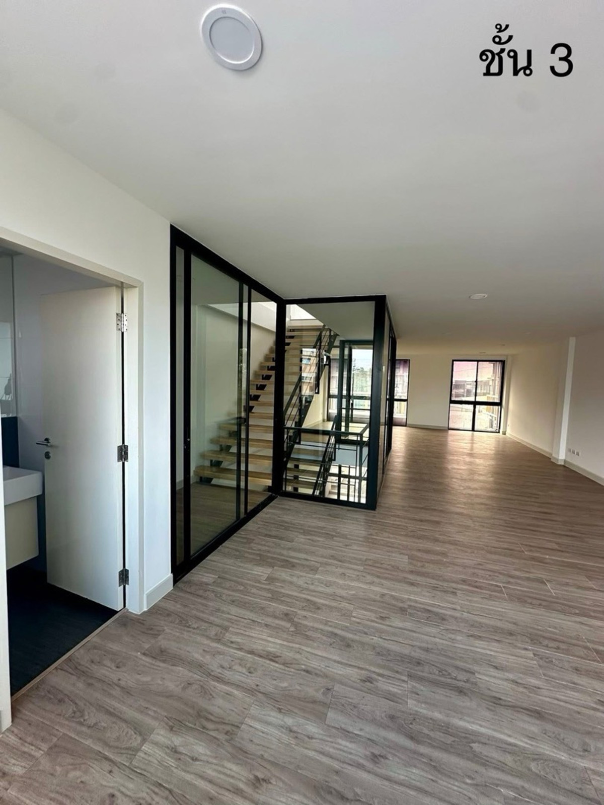 ให้เช่าโฮมออฟฟิศเกษตร นวมินทร์ ลาดปลาเค้า : เช่า โมเดิร์น โฮมออฟฟิศ สำนักงาน @ เกษตร-นวมินทร์ (ถนน ประเสริฐมนูกิจ) ติดกับ โรงเรียน เด่นหล้า DBDS Denla British School 