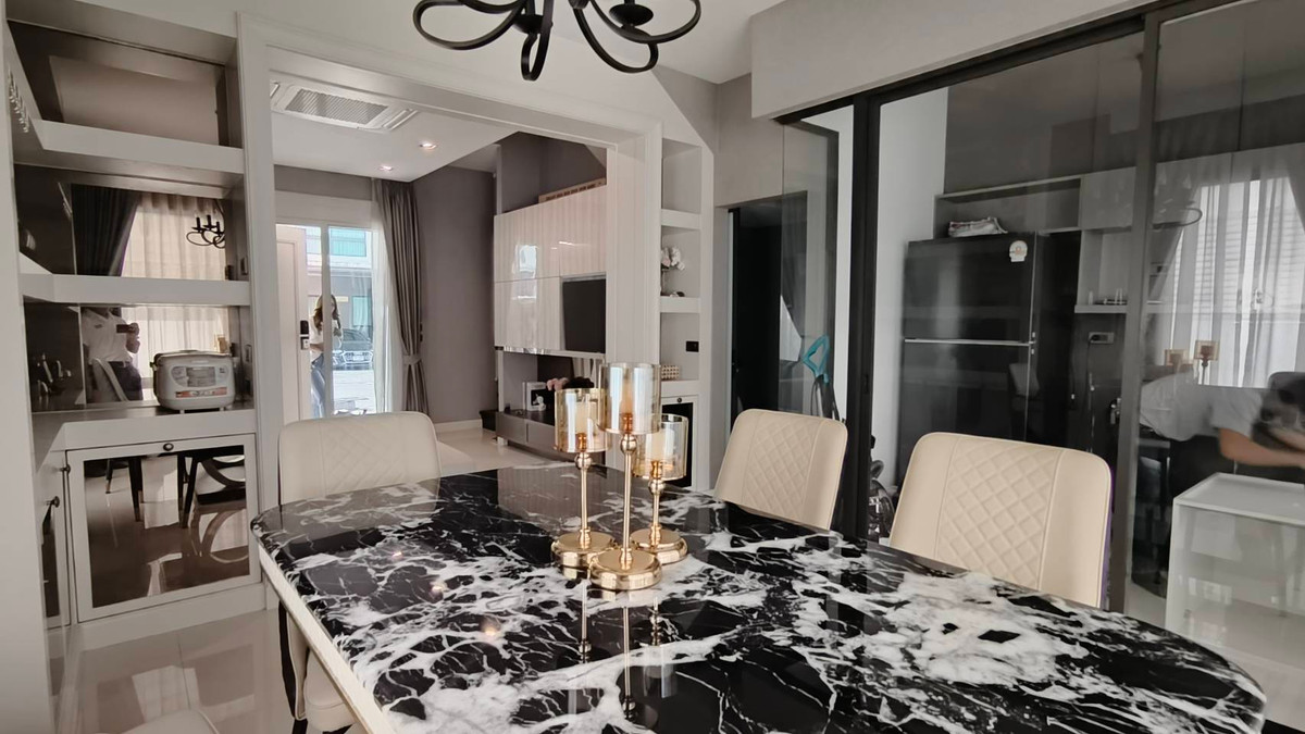 ขายทาวน์โฮมเกษตร นวมินทร์ ลาดปลาเค้า : ทาวน์โฮมโครงการ The Landmark เอกมัย-รามอินทรา ทำเลดีในย่าน CBD ใกล้ทางด่วน