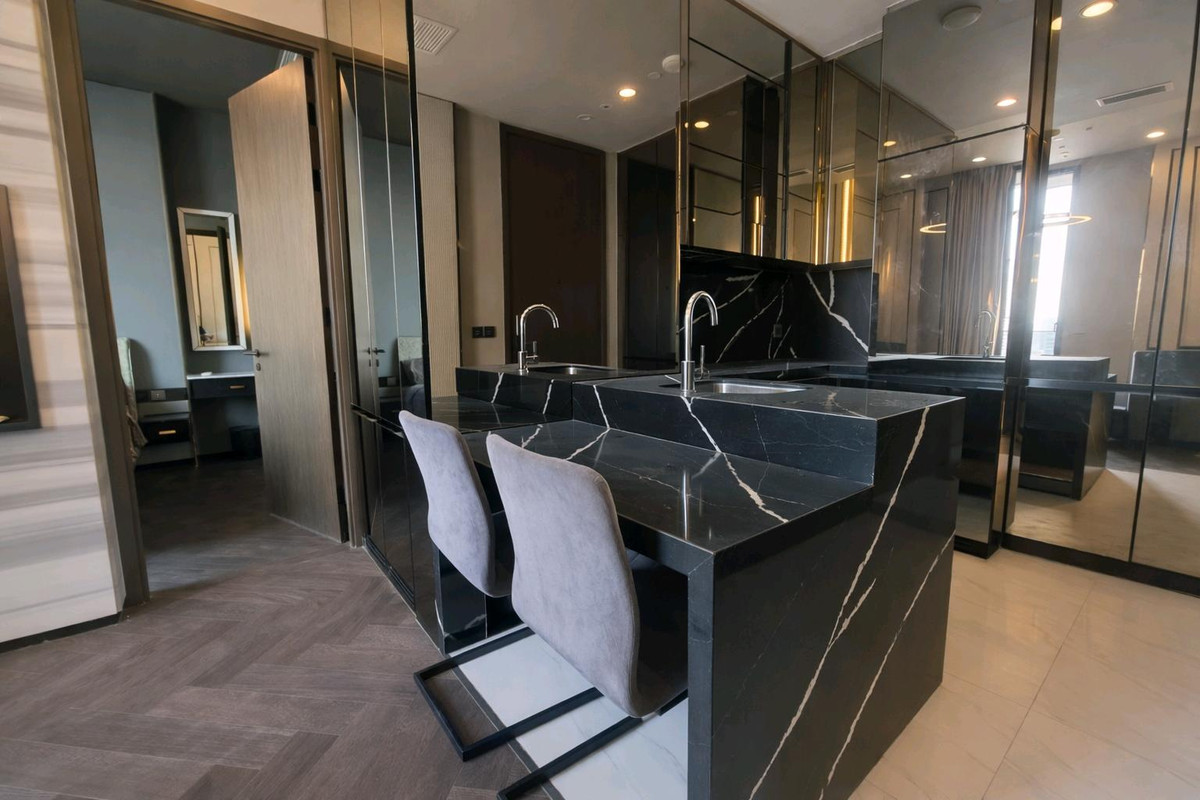 ให้เช่าคอนโดสุขุมวิท อโศก ทองหล่อ : Condo for rent The Esse Sukhumvit 36 