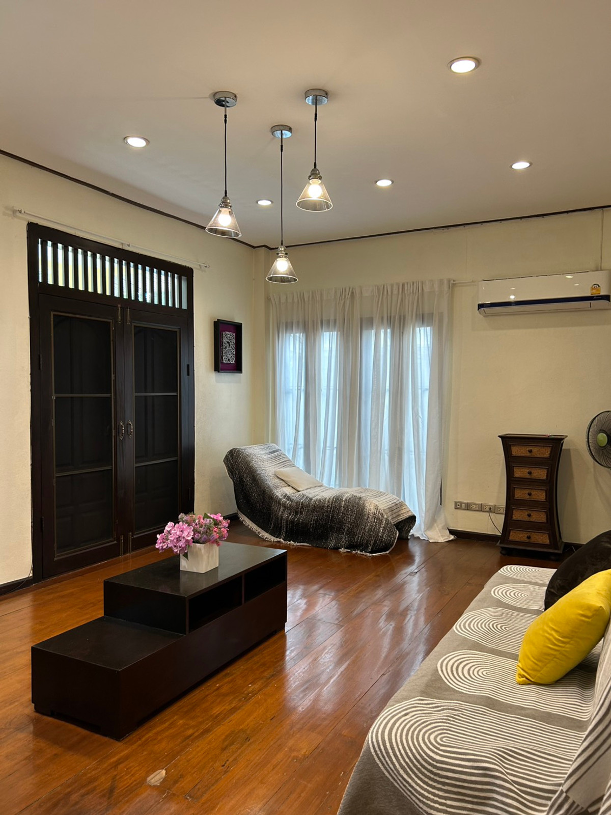 ให้เช่าบ้านมีนบุรี-ร่มเกล้า : ให้เช่า ธารารมณ์ รามคำแหง 150