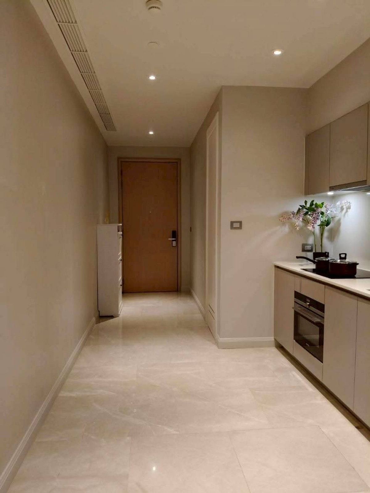 For RentCondoWongwianyai, Charoennakor : ✅ MWRI104 ✅ Line : @p2nproperty