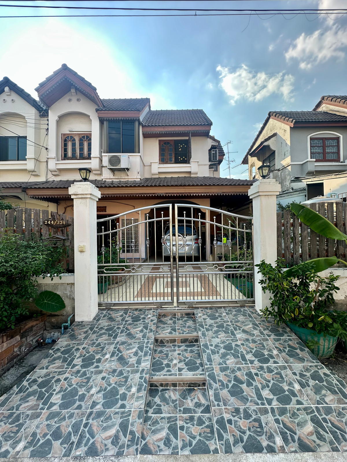 ขายวิภาวดี ดอนเมือง หลักสี่ : บ้านแฝดดอนเมือง โครงสร้างแข็งแรง (ลงเสาเข็มเพิ่ม) ขายพร้อมเฟอร์ + การันตีผู้เช่า 1 ปี 10,000/ด.