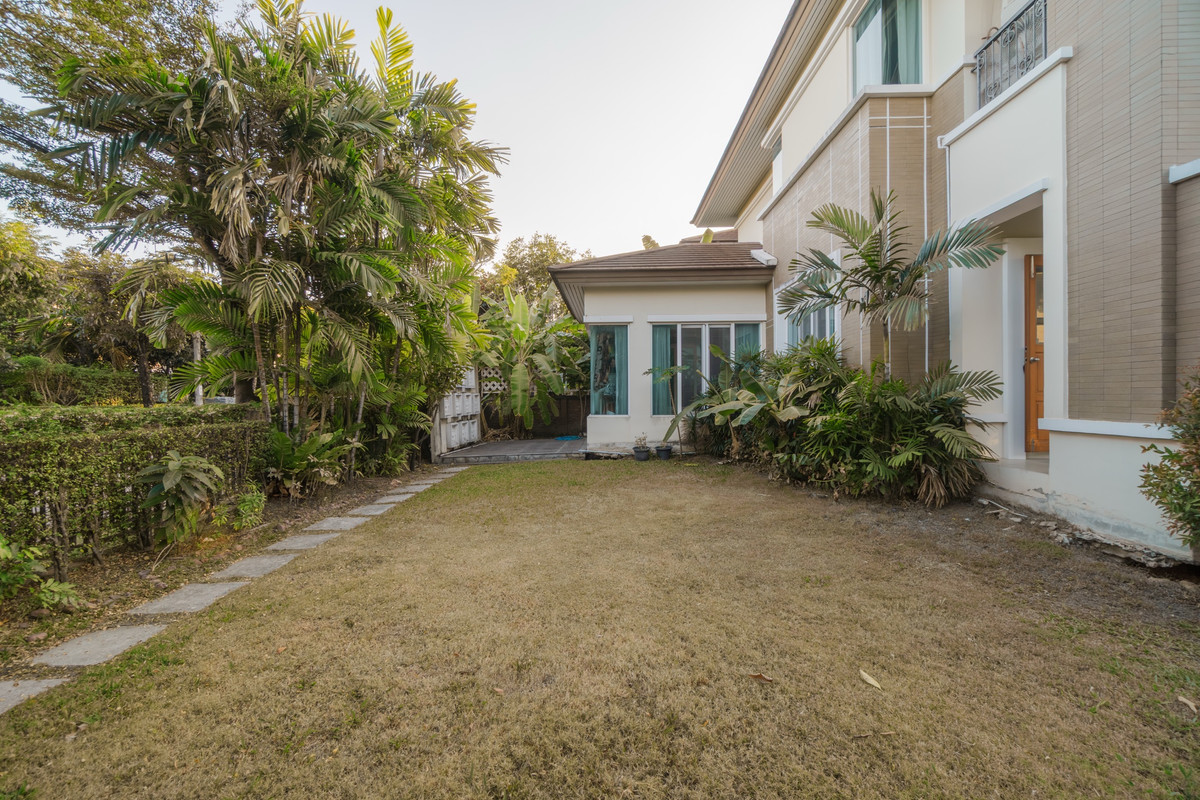 HouseEakachai, Bang Bon : The Palazzo Kanlapaphruek-Sathorn, close to the city, great value