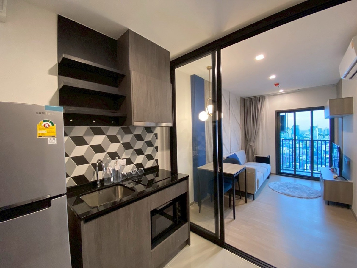 For SaleCondoRama9, Petchburi, RCA : 🏛️🏛️Condo for sale The Base Phetchaburi Thonglor size 33 Sq.m 1 bed 1 bath only 4.29 MB only!! Contact 086-795-9997 (Jimmy)