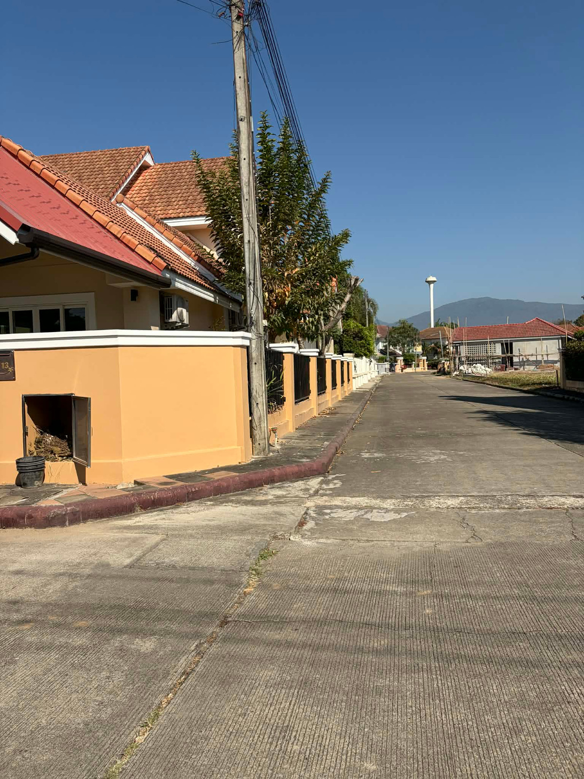 ขายบ้านเชียงใหม่ : ขาย บ้าน ในโครงการ เดอะ มาสเตอร์พีช ซีนเนอรี่ ฮิลล์ ตำบลน้ำแพร่ อำเภอหางดง จังหวัดเชียงใหม่ ยังไม่เคยน้ำท่วม