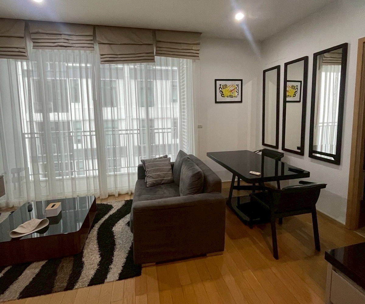 ให้เช่าคอนโดสุขุมวิท อโศก ทองหล่อ : 39 by sansiri ว่างให้เช่า พร้อมเข้าอยู่ นัดชมด่วนโทร 063-384-4228 เฟอร์ฯครบ เครื่องใช้ไฟฟ้าครบ