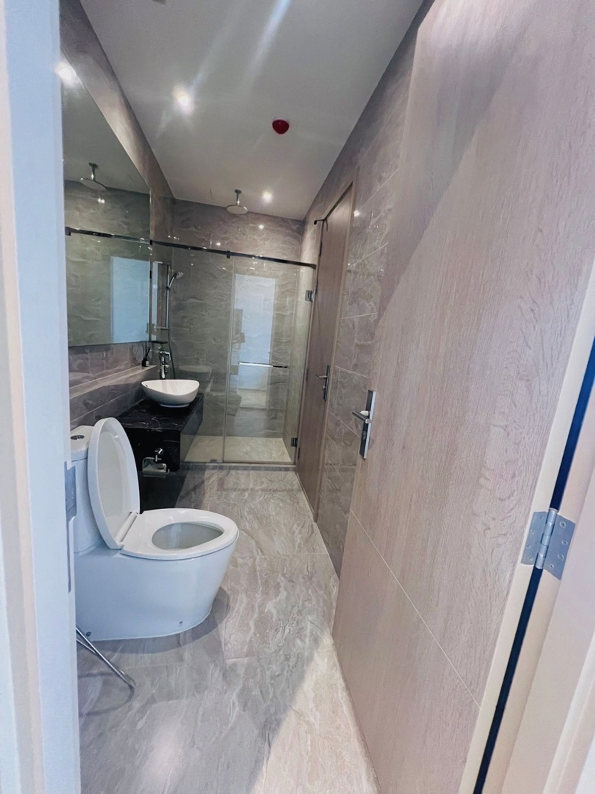 ให้เช่าคอนโดพระราม 9 เพชรบุรีตัดใหม่ RCA : ASHTON RAMA 9 | 1BR 42 SQM ชั้น 36 วิวเมืองแบบพาโนรามา  