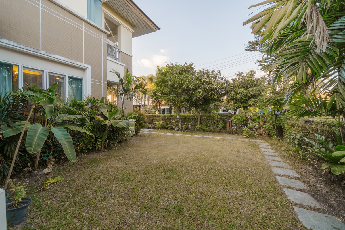 HouseEakachai, Bang Bon : The Palazzo Kanlapaphruek-Sathorn, close to the city, great value