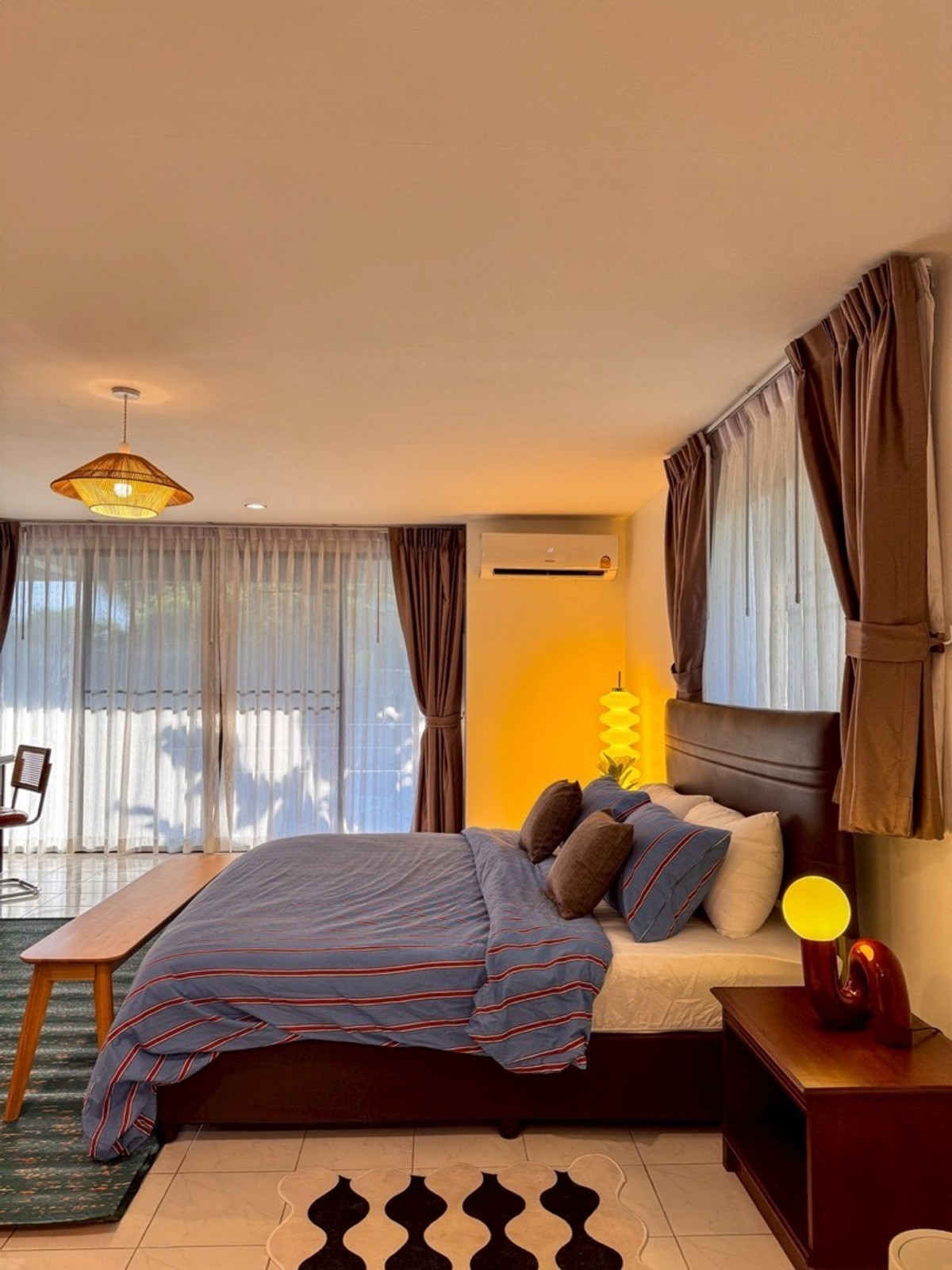 คอนโดพัทยา บางแสน ชลบุรี สัตหีบ : [For Sale/Rent] Luxury Beachfront Condo @ Grand Condotel Jomtien - 3BR / 197 SQM | Small Pets Considered | Sale 13.9 MB | Rent 55k per Month