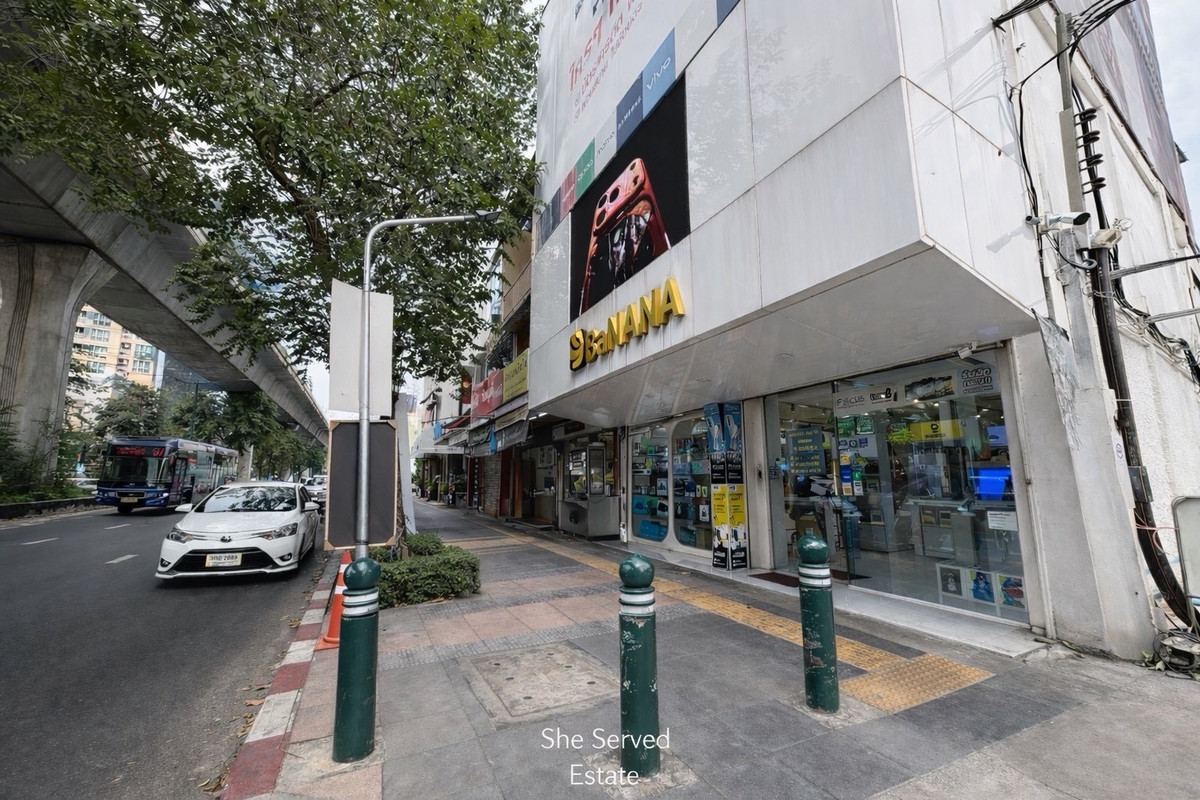 For RentShop HouseAri,Anusaowaree : ◈Commercial Building for Rent – ​​Saphan Khwai–Ari Area◈ directly on a main road, suitable for a wide range of business